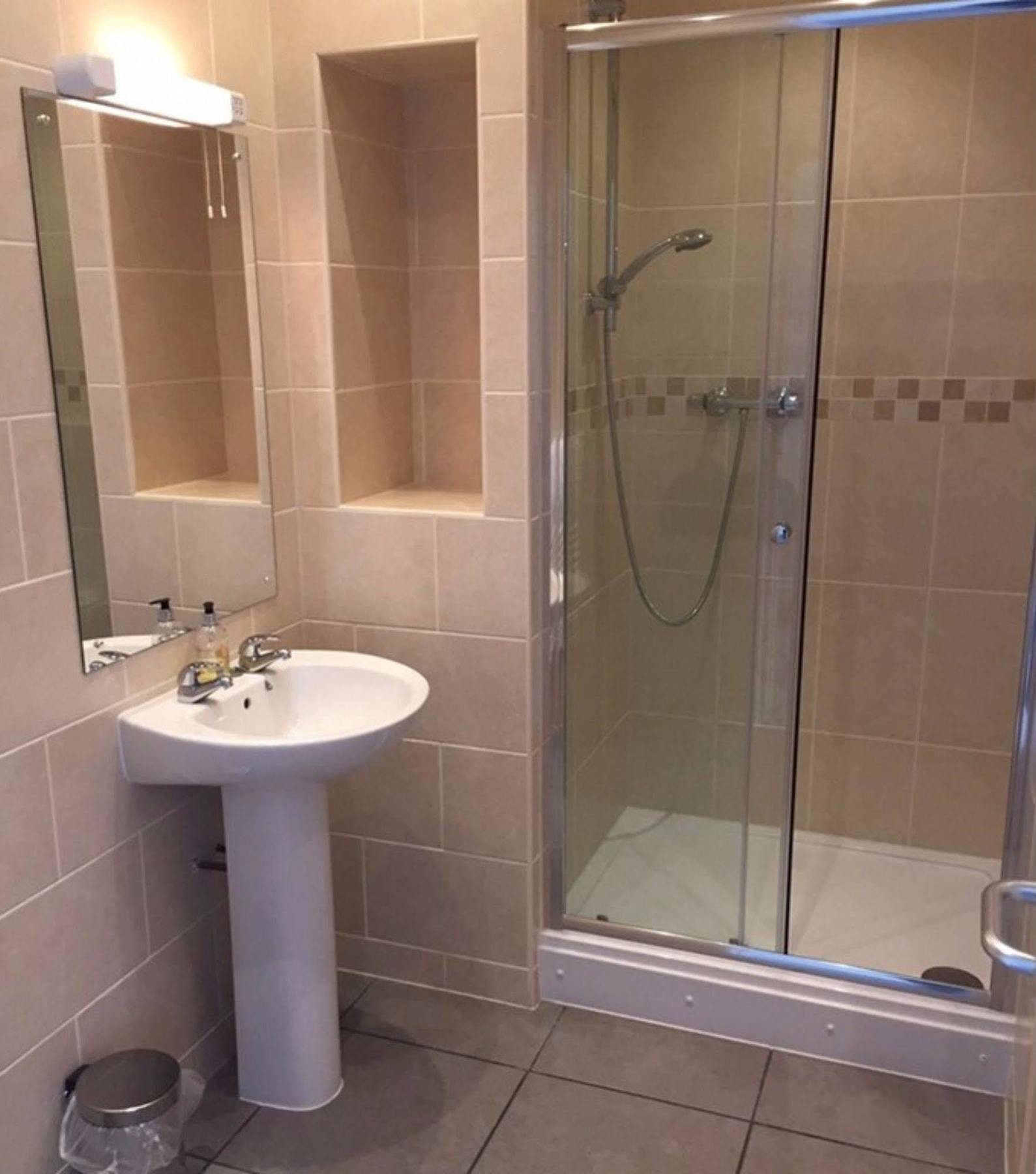 Neuadd Henllan Lodge บลิตธ์เวลส์ ภายนอก รูปภาพ
