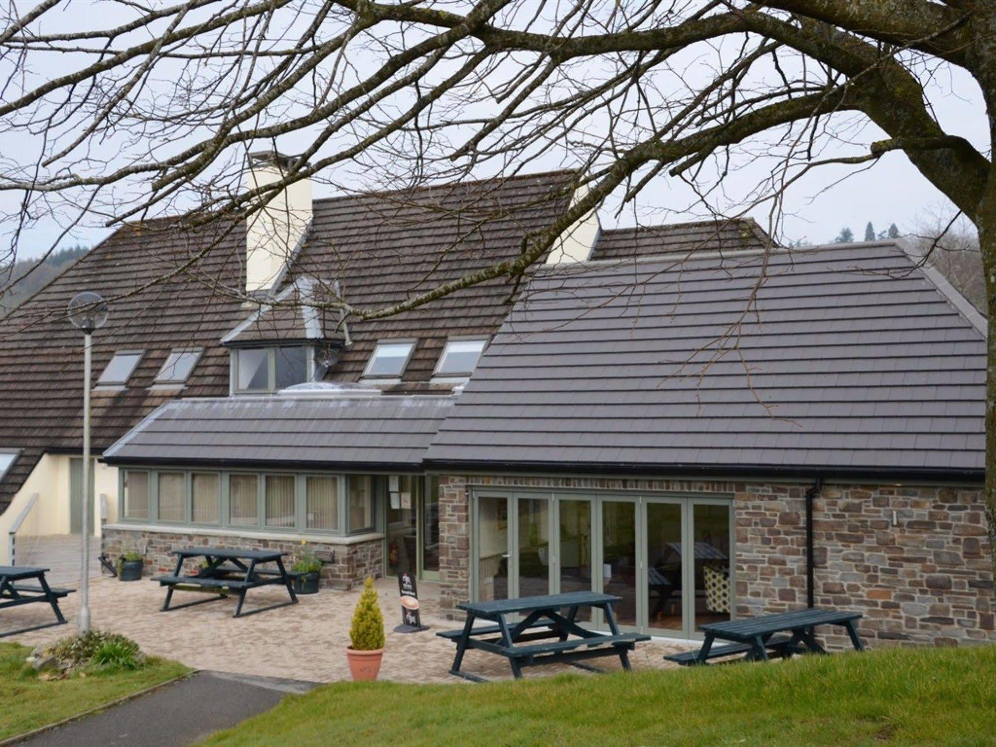 Neuadd Henllan Lodge บลิตธ์เวลส์ ภายนอก รูปภาพ